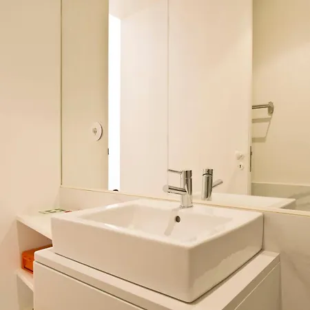 Aposentus - Your In Almada Apartment Porto
